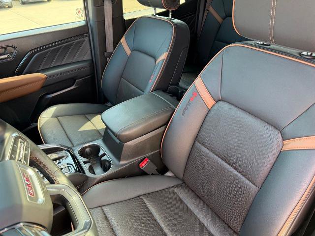 Used 2024 GMC Canyon AT4 w/ AT4 Premium Package AWD/4WD image 12