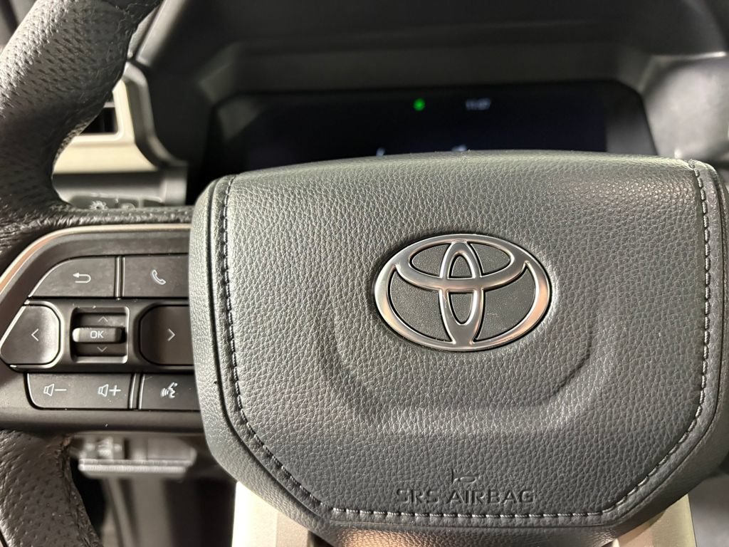 Used 2024 Toyota Tacoma TRD Sport AWD/4WD image 22