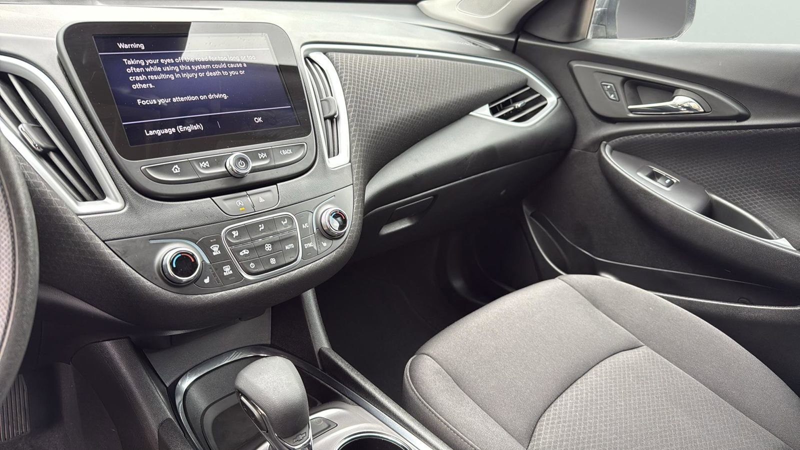 Used 2023 Chevrolet Malibu LT image 20