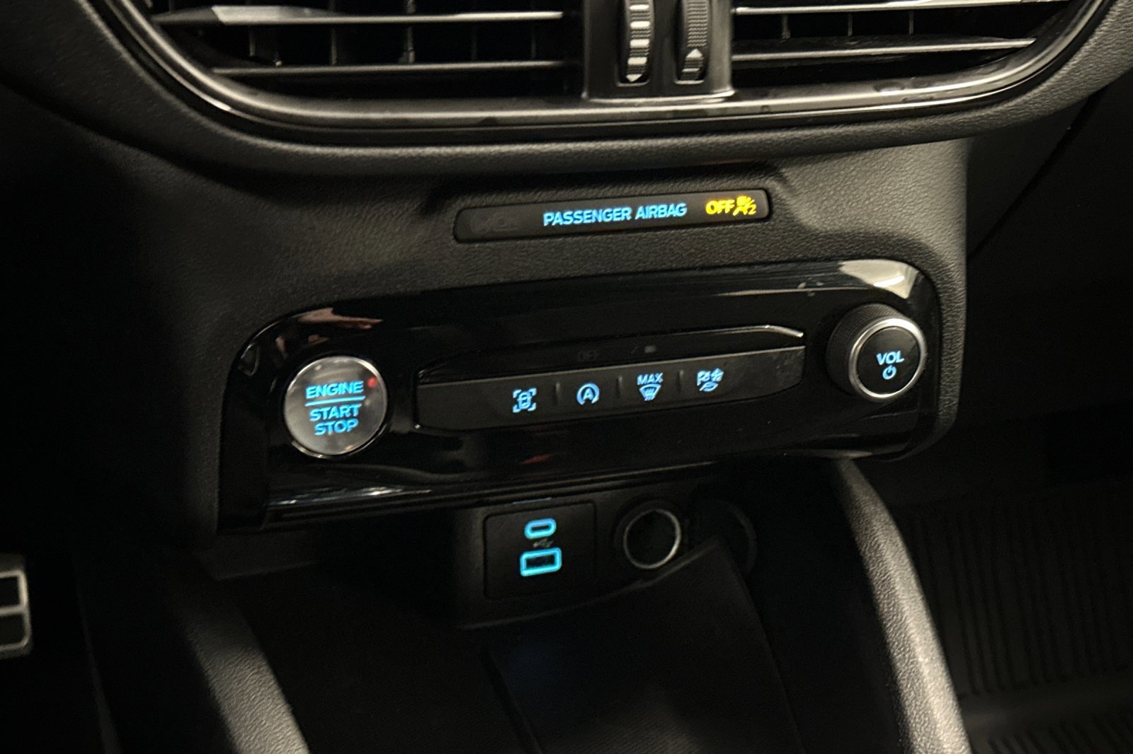 Certified 2023 Ford Escape ST-Line w/ Tech Pack #1 image 21