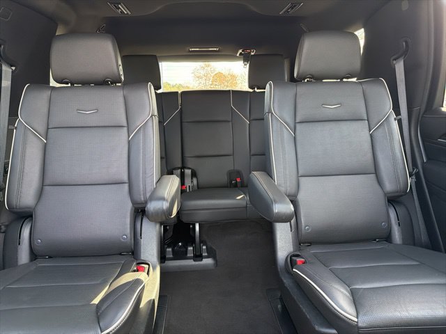 Used 2023 Cadillac Escalade Premium Luxury RWD image 33