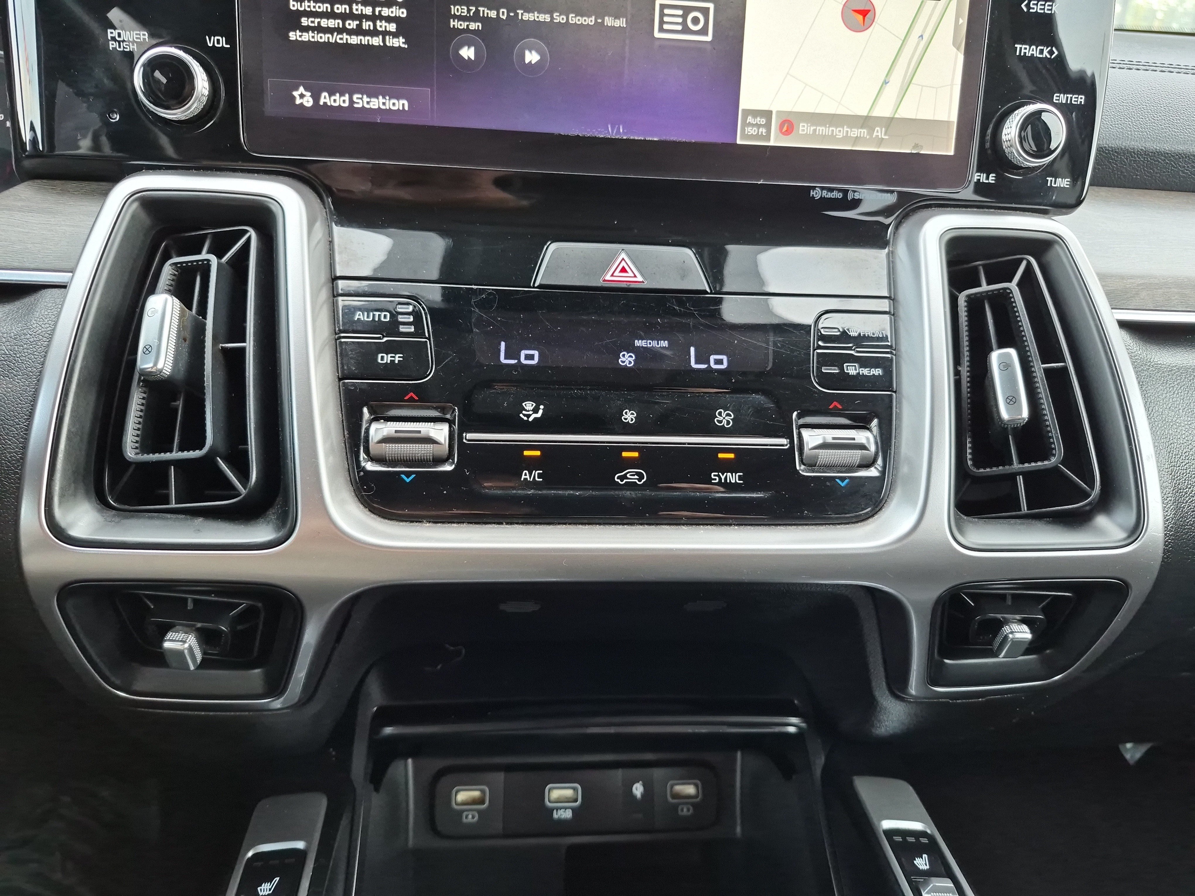 Used 2023 Kia Sorento S w/ Panoramic Sunroof Package AWD/4WD image 35