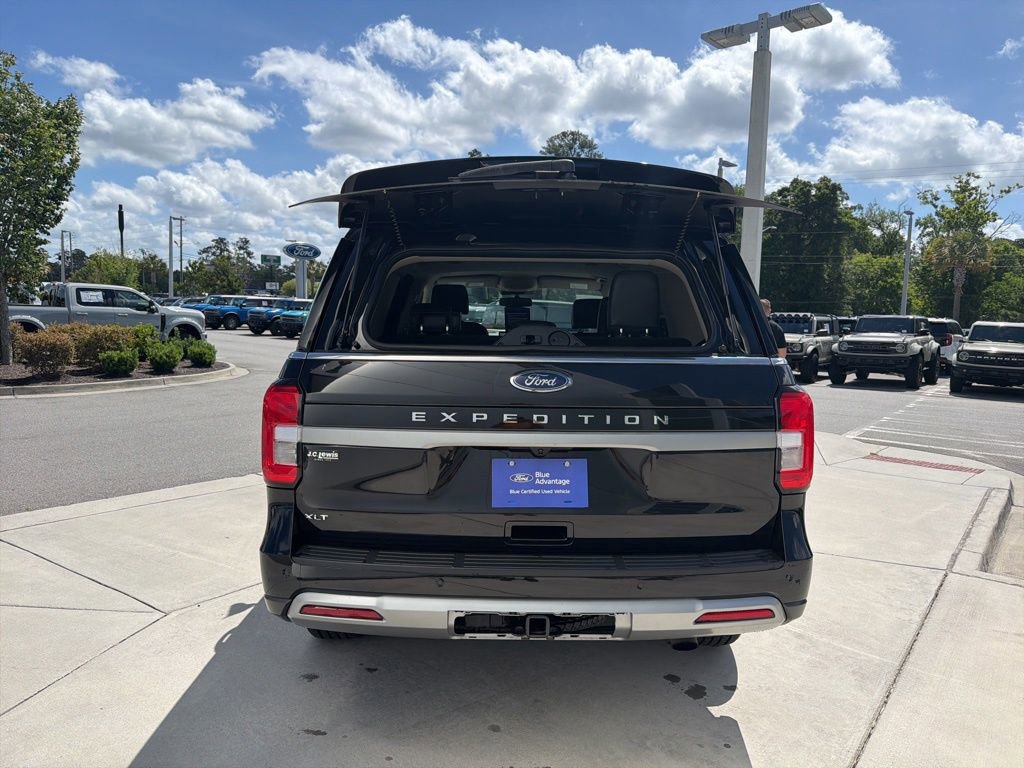 Certified 2024 Ford Expedition XLT RWD image 8