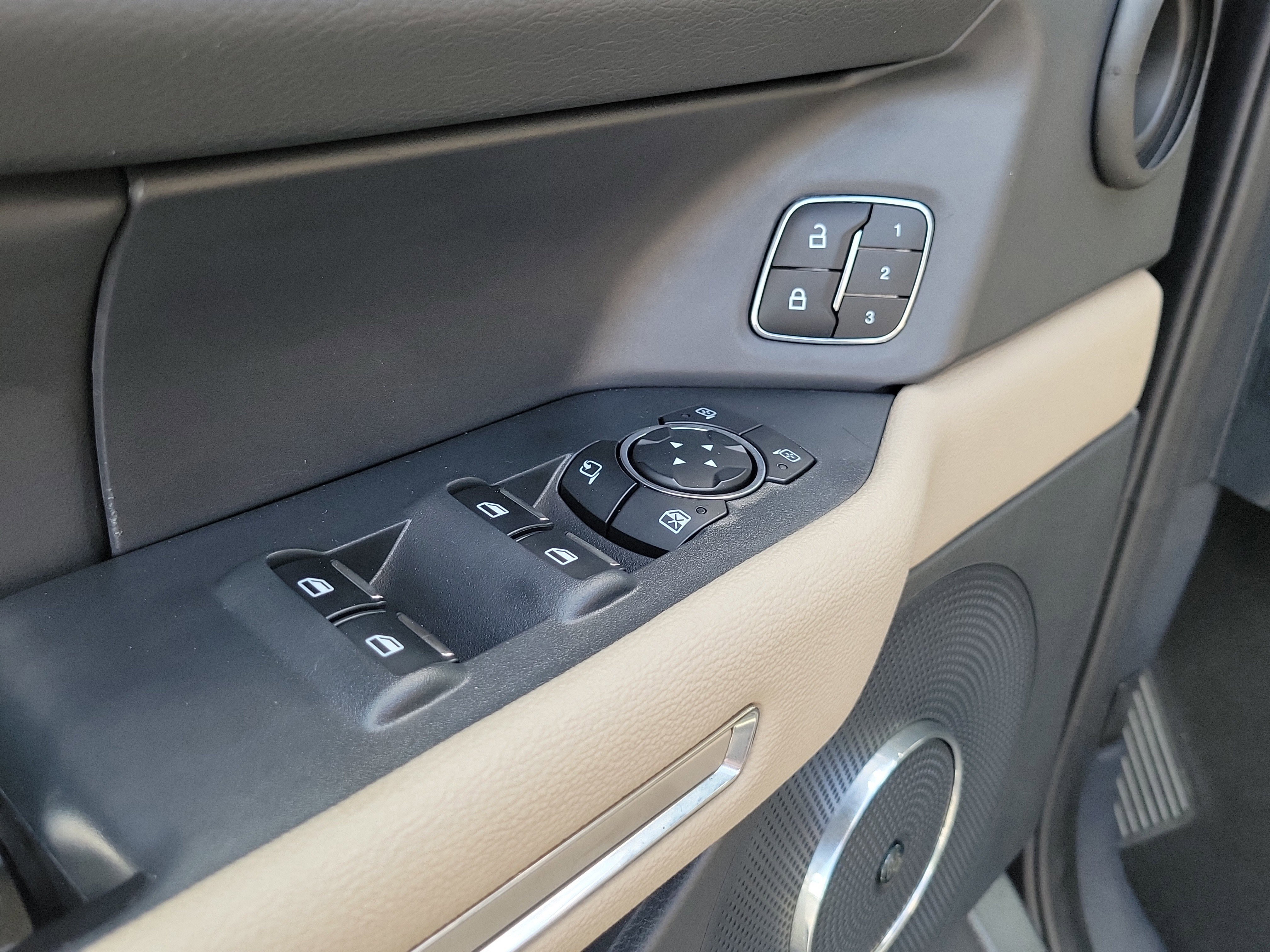 Certified 2024 Ford Expedition Limited image 20