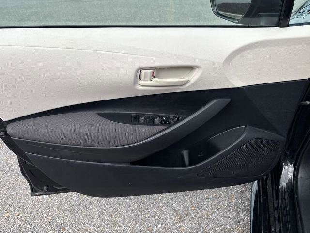 Used 2022 Toyota Corolla LE image 18