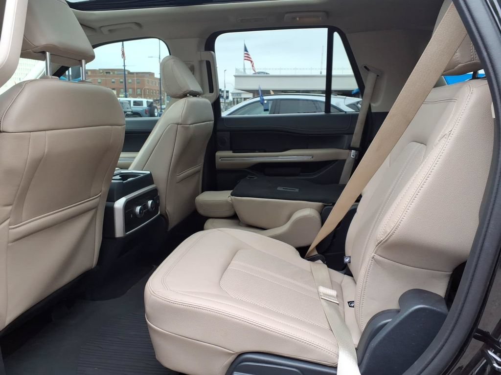 Certified 2023 Ford Expedition Limited AWD/4WD image 12