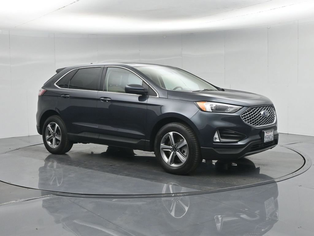 Certified 2023 Ford Edge SEL w/ Convenience Package AWD/4WD image 3