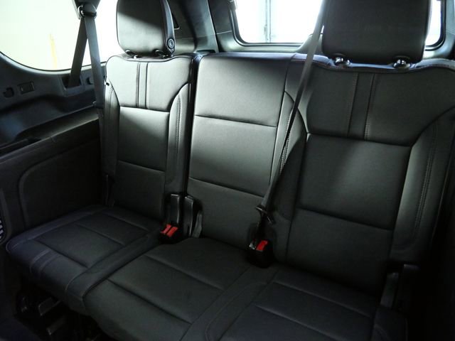 Used 2023 Chevrolet Suburban RST w/ Sport Performance Package AWD/4WD image 16