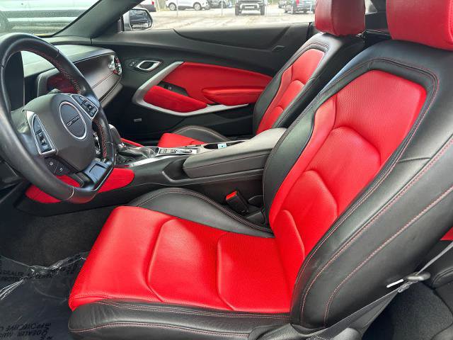Used 2022 Chevrolet Camaro LT RWD image 24