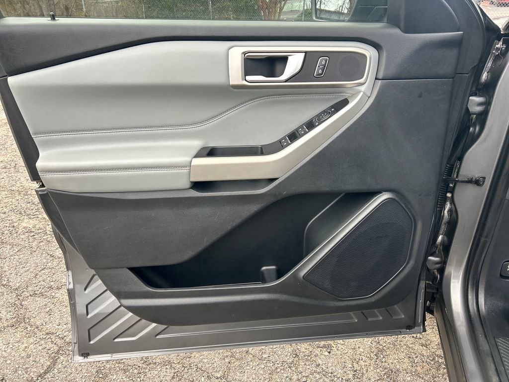 Certified 2021 Ford Explorer XLT w/ Equipment Group 202A image 12