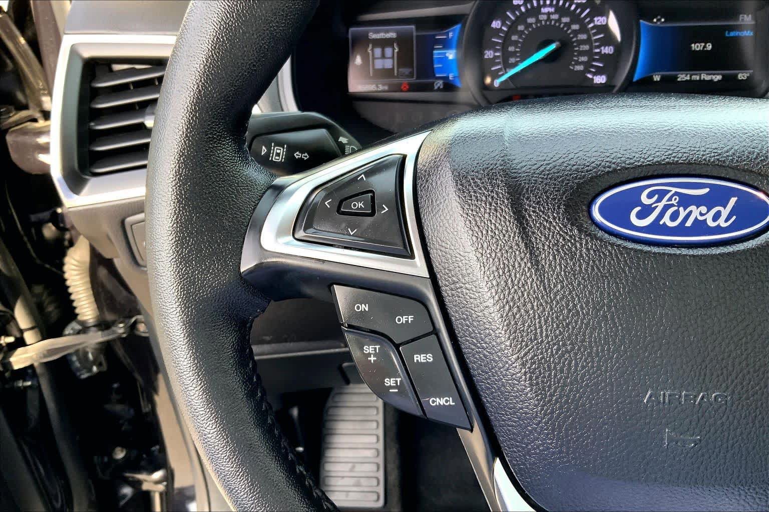 Certified 2022 Ford Edge Titanium AWD/4WD image 20