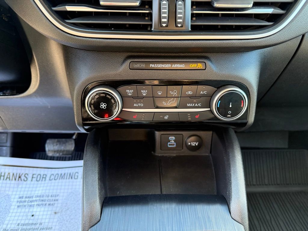 Certified 2022 Ford Escape SE w/ Cold Weather Package image 4