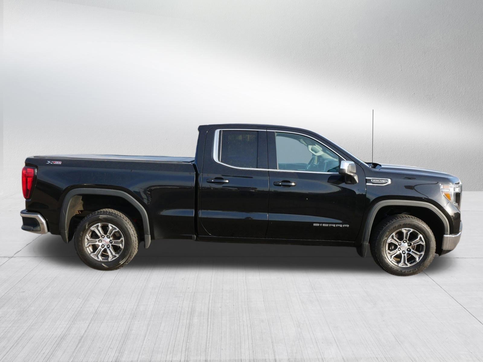 Used 2019 GMC Sierra 1500 SLE w/ SLE Value Package AWD/4WD image 8