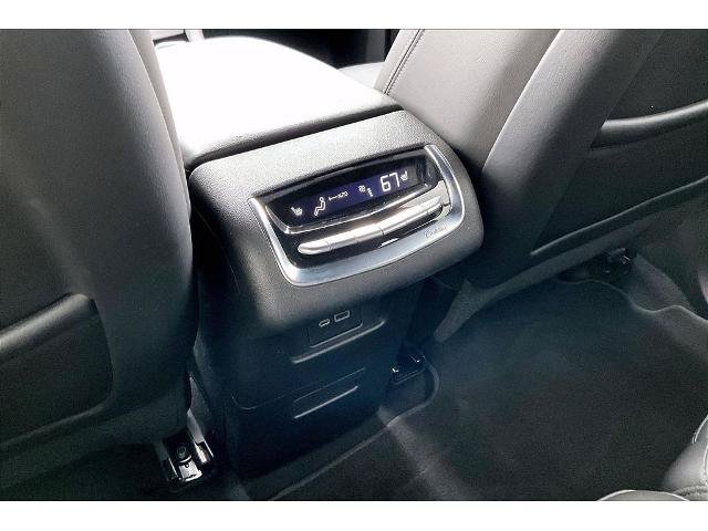 Used 2023 Cadillac XT6 Premium Luxury FWD image 10