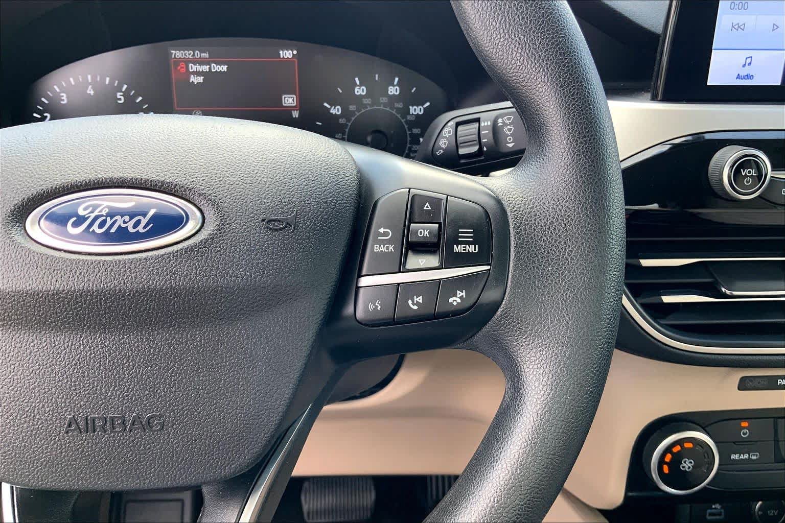 Certified 2021 Ford Escape SE w/ SE Sport Appearance Package FWD image 23