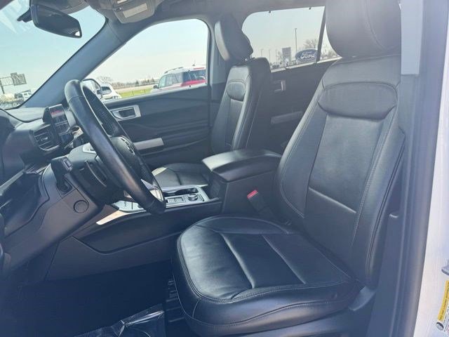 Certified 2020 Ford Explorer Limited w/ Class III Trailer Tow Package image 12