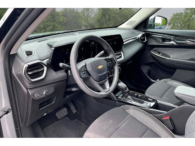Used 2025 Chevrolet TrailBlazer LT AWD/4WD image 15