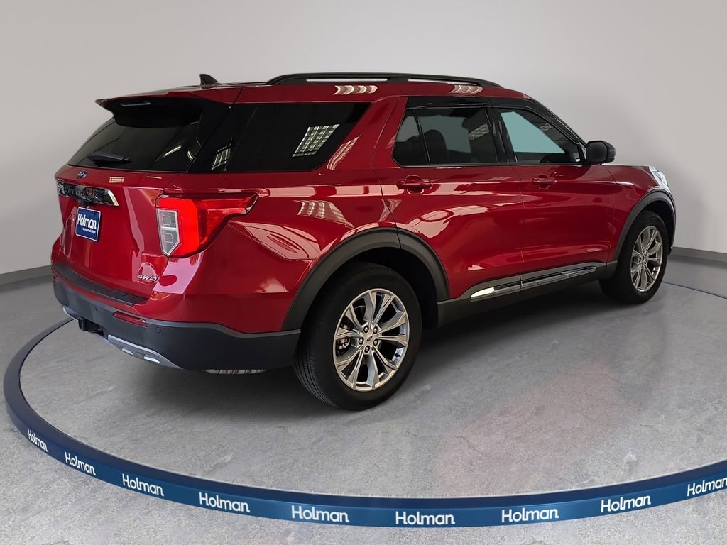 Certified 2023 Ford Explorer XLT w/ Equipment Group 202A AWD/4WD image 6
