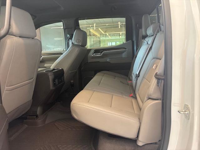 Used 2024 Chevrolet Silverado 1500 LT Trail Boss w/ Convenience Package II AWD/4WD image 11