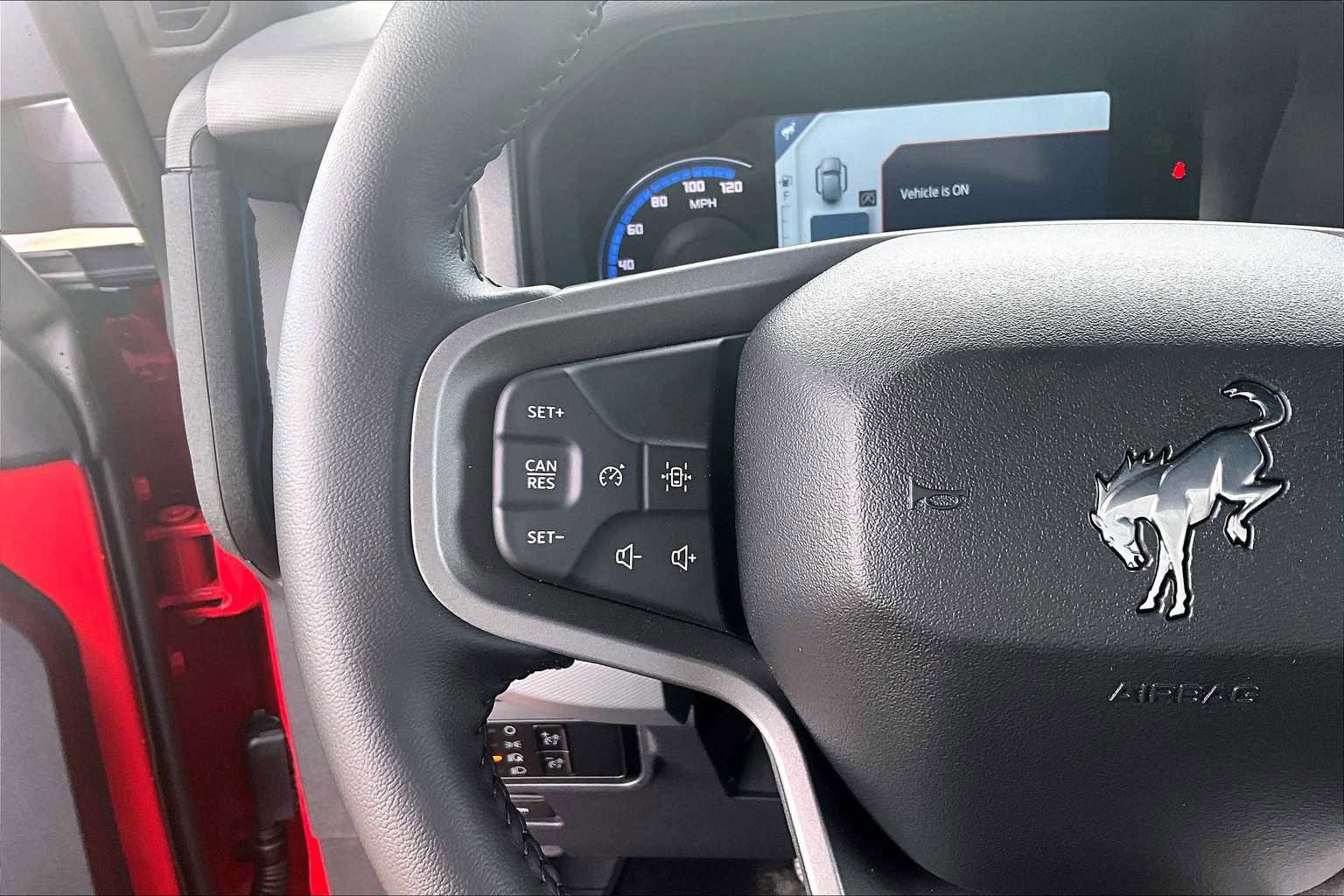 Certified 2024 Ford Bronco Black Diamond image 24