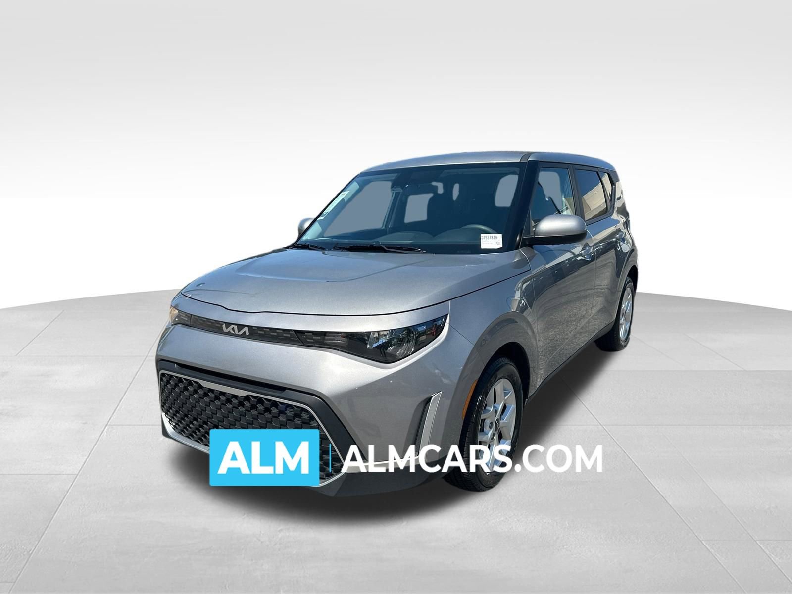 Used 2025 Kia Soul LX w/ LX Technology Package FWD image 1