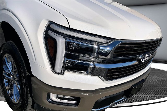 Certified 2025 Ford F150 King Ranch AWD/4WD image 33