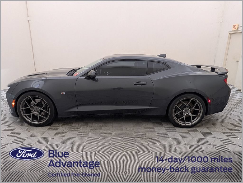 Used 2018 Chevrolet Camaro SS RWD image 10