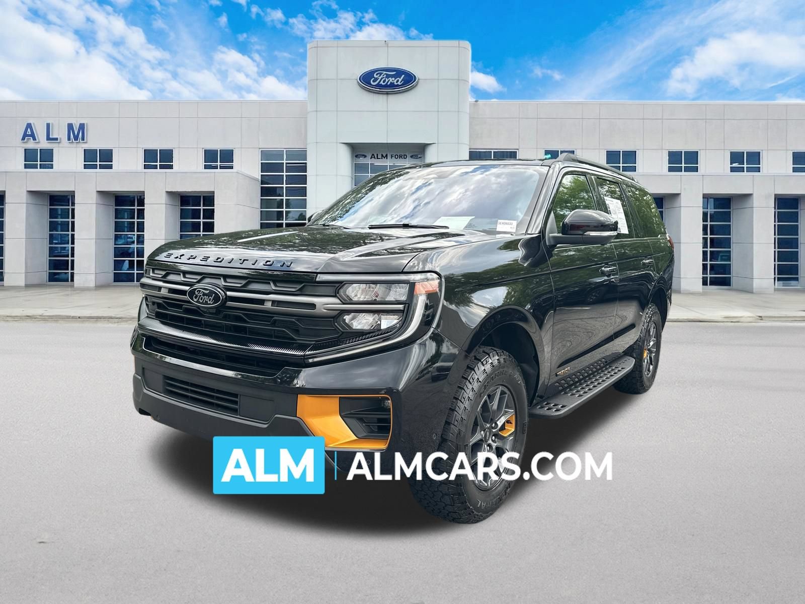 Certified 2025 Ford Expedition Tremor AWD/4WD image 1