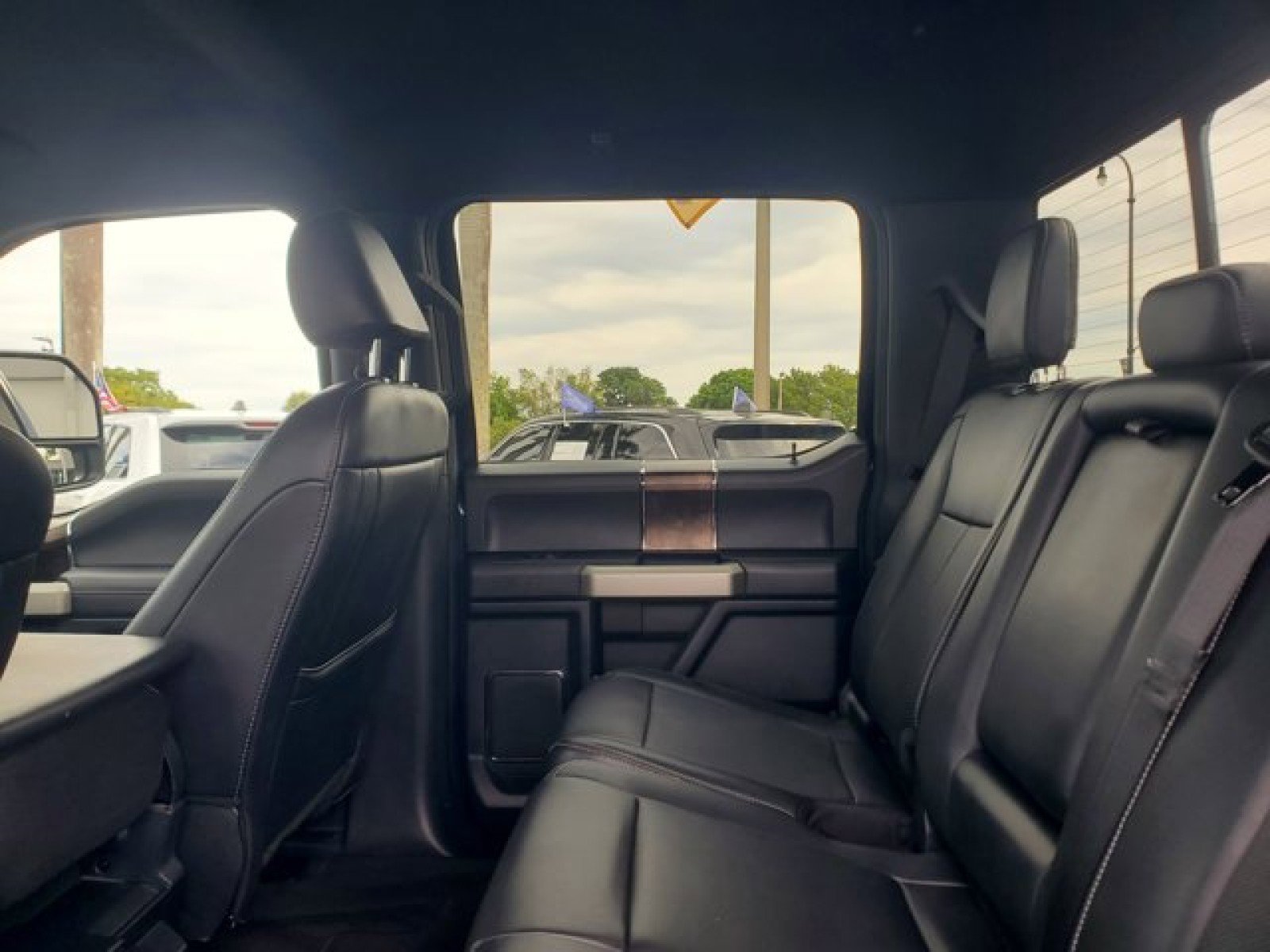 Certified 2022 Ford F250 Lariat w/ Tremor Off-Road Package image 29