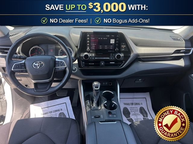 Used 2022 Toyota Highlander LE FWD image 17