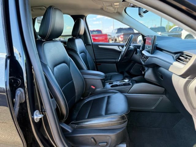 Certified 2025 Ford Escape Platinum AWD/4WD image 13