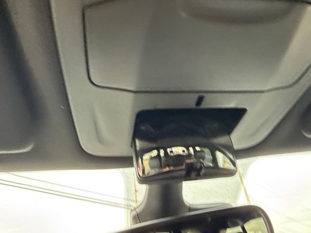 Used 2025 Chrysler Pacifica Select FWD image 30