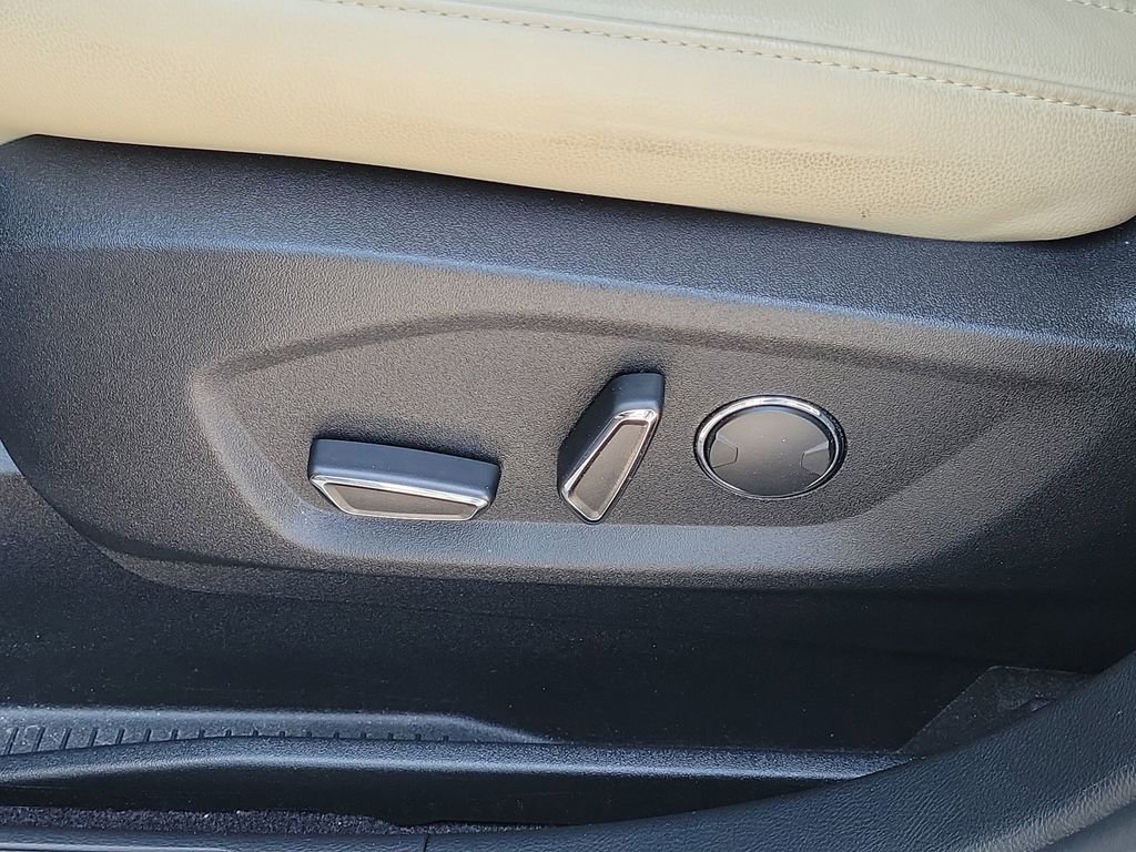 Certified 2019 Ford Edge SEL w/ Equipment Group 201A image 24