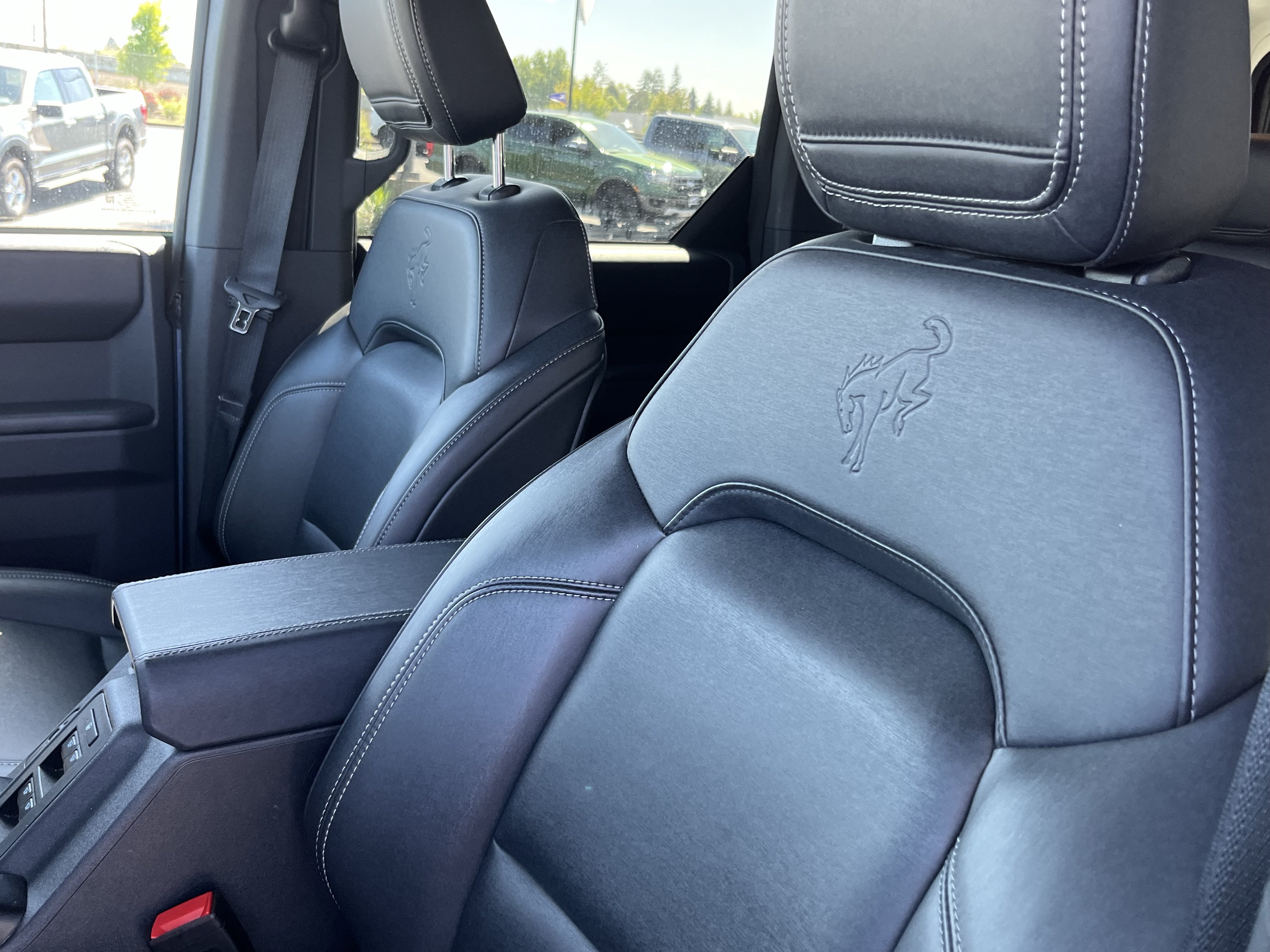 Certified 2025 Ford Bronco Badlands AWD/4WD image 16
