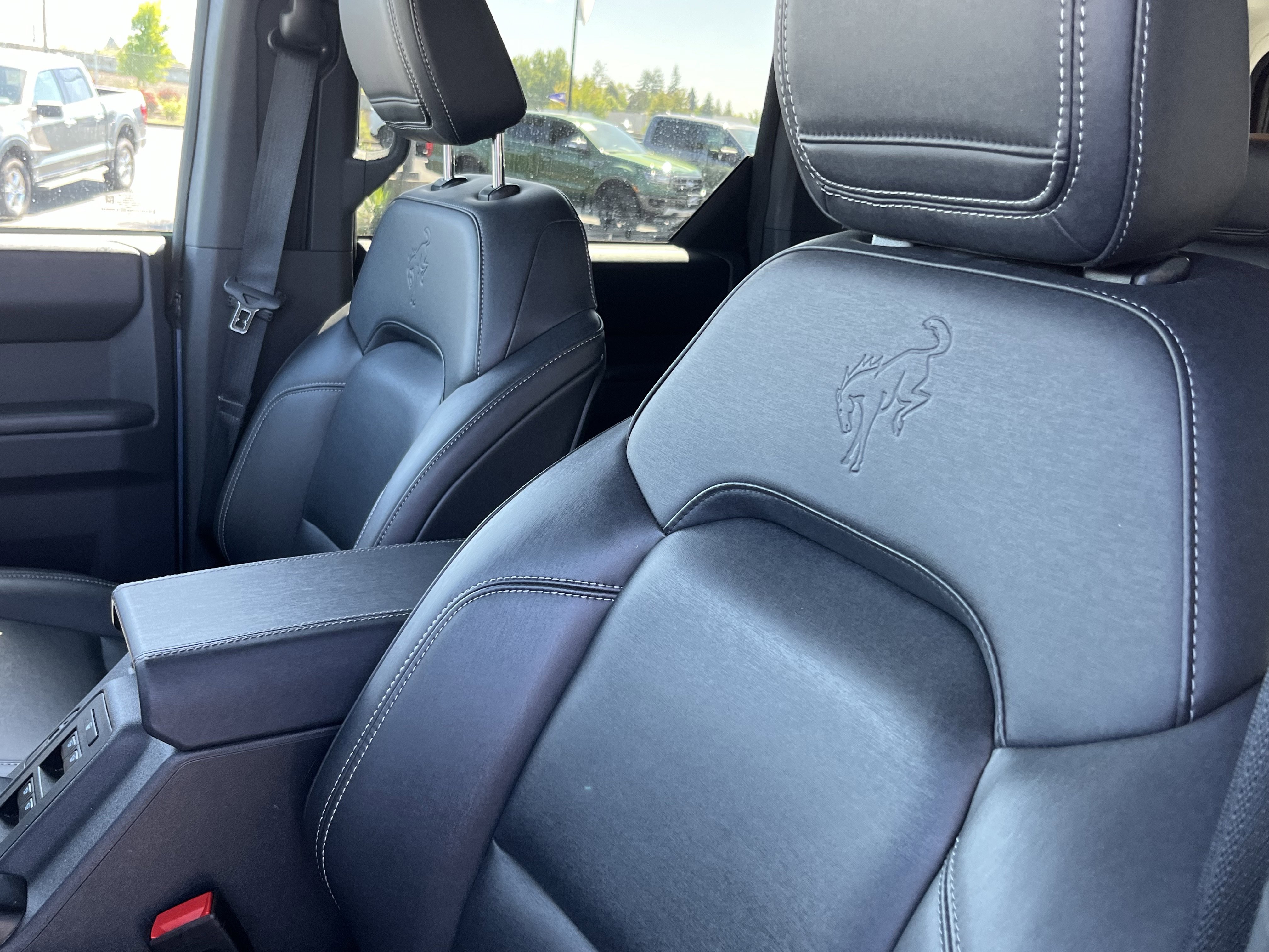 Certified 2025 Ford Bronco Badlands AWD/4WD image 16