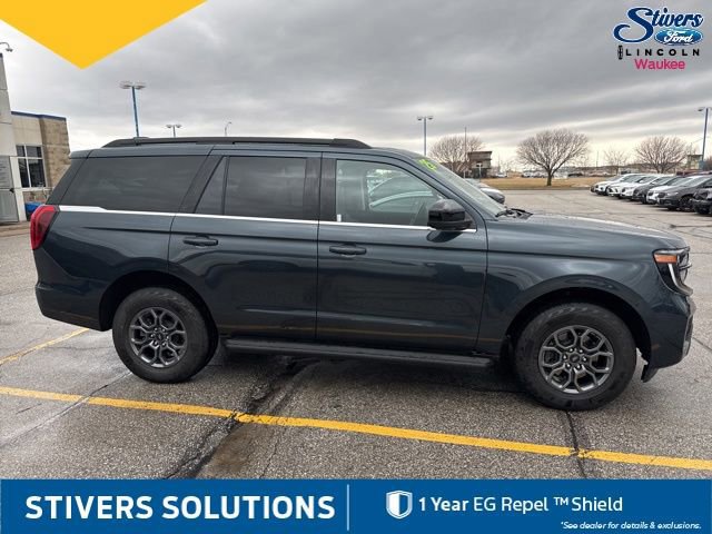 Certified 2025 Ford Expedition Active image 3