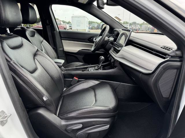 Used 2025 Jeep Compass Limited AWD/4WD image 17