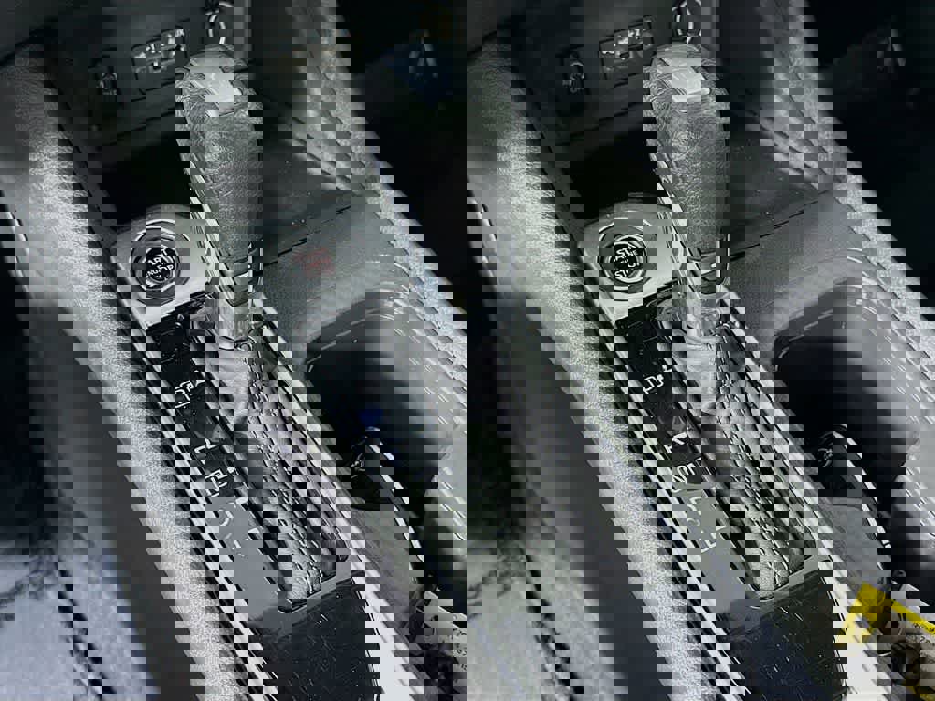 Used 2024 Nissan Sentra SV image 21