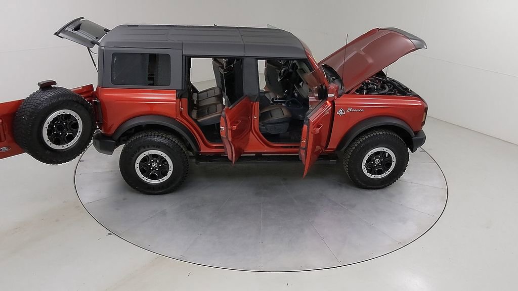 Certified 2022 Ford Bronco Outer Banks w/ Sasquatch Package AWD/4WD image 48