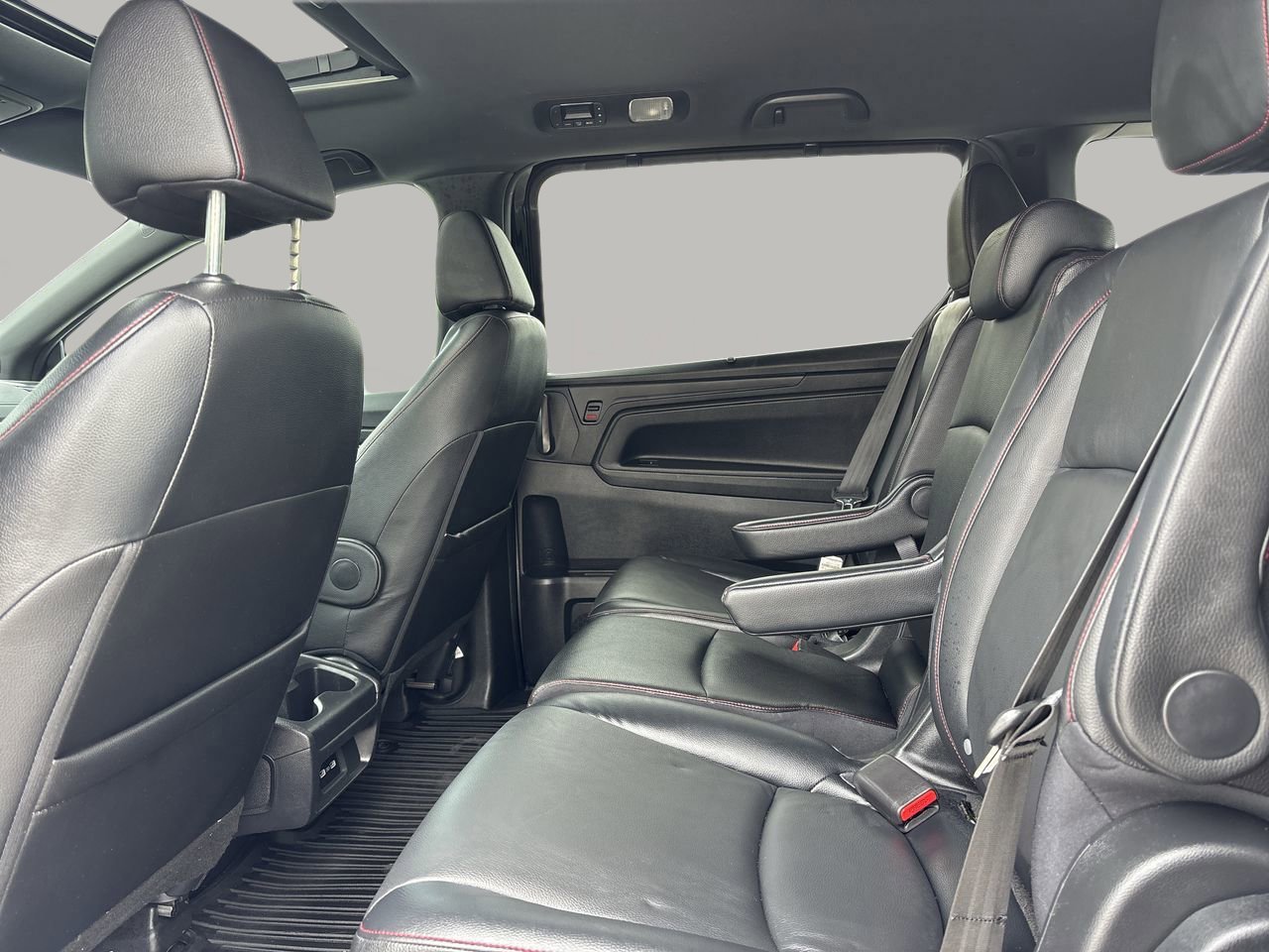 Used 2024 Honda Odyssey Sport image 23