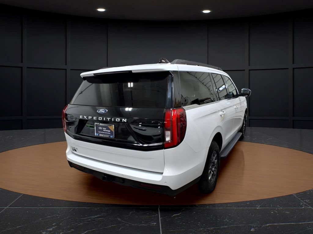 Certified 2025 Ford Expedition Active AWD/4WD image 6