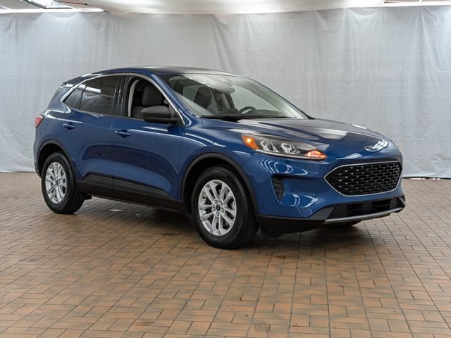 Certified 2022 Ford Escape SE