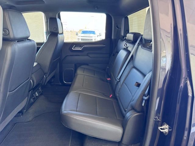 Used 2025 GMC Sierra 1500 SLT AWD/4WD image 13