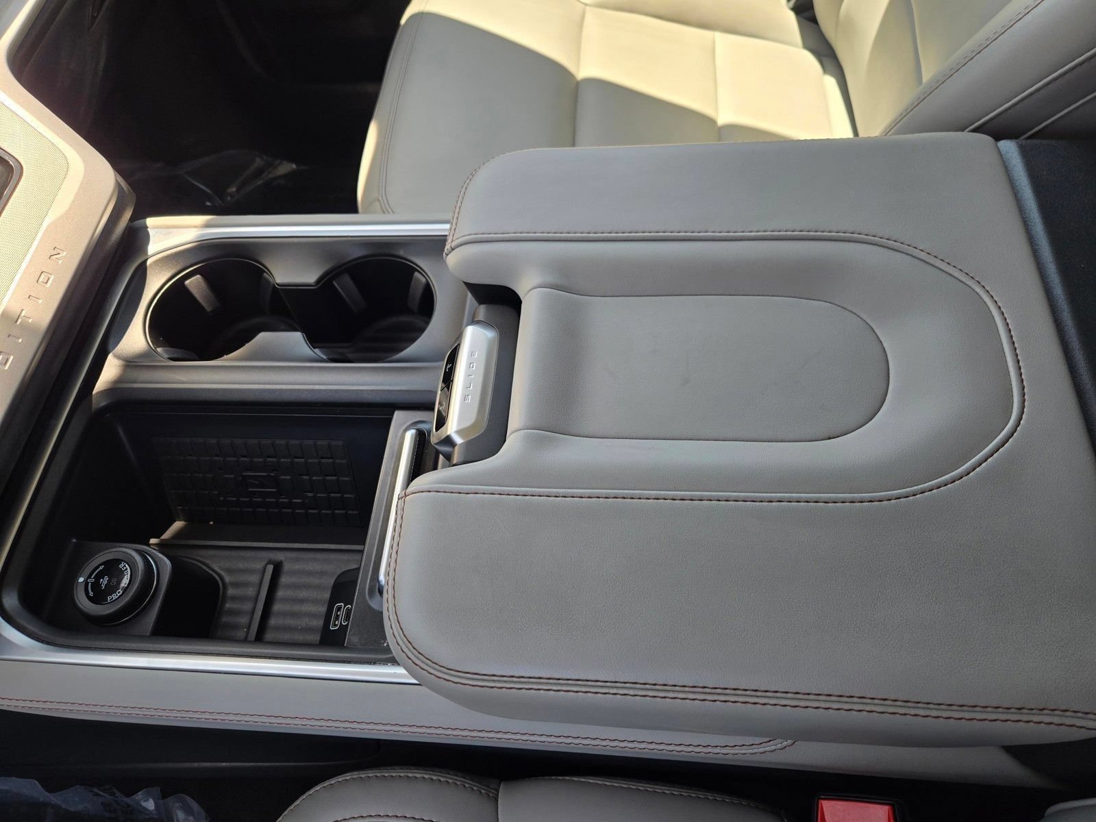 Certified 2025 Ford Expedition Active AWD/4WD image 25