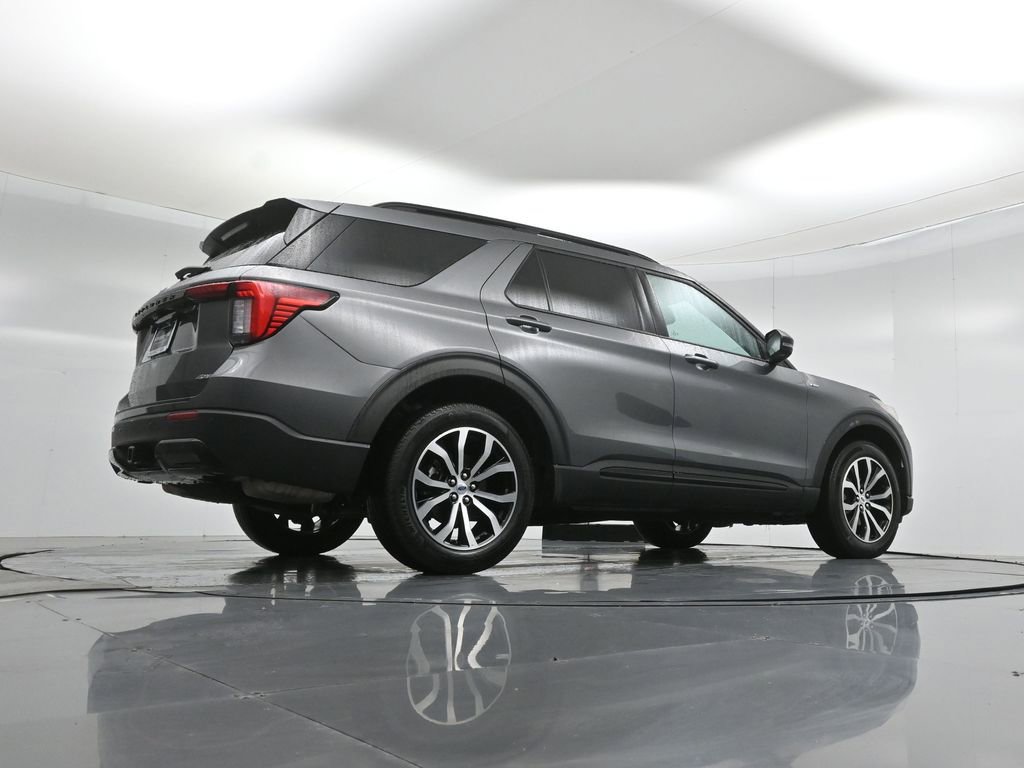 Certified 2025 Ford Explorer ST-Line image 51