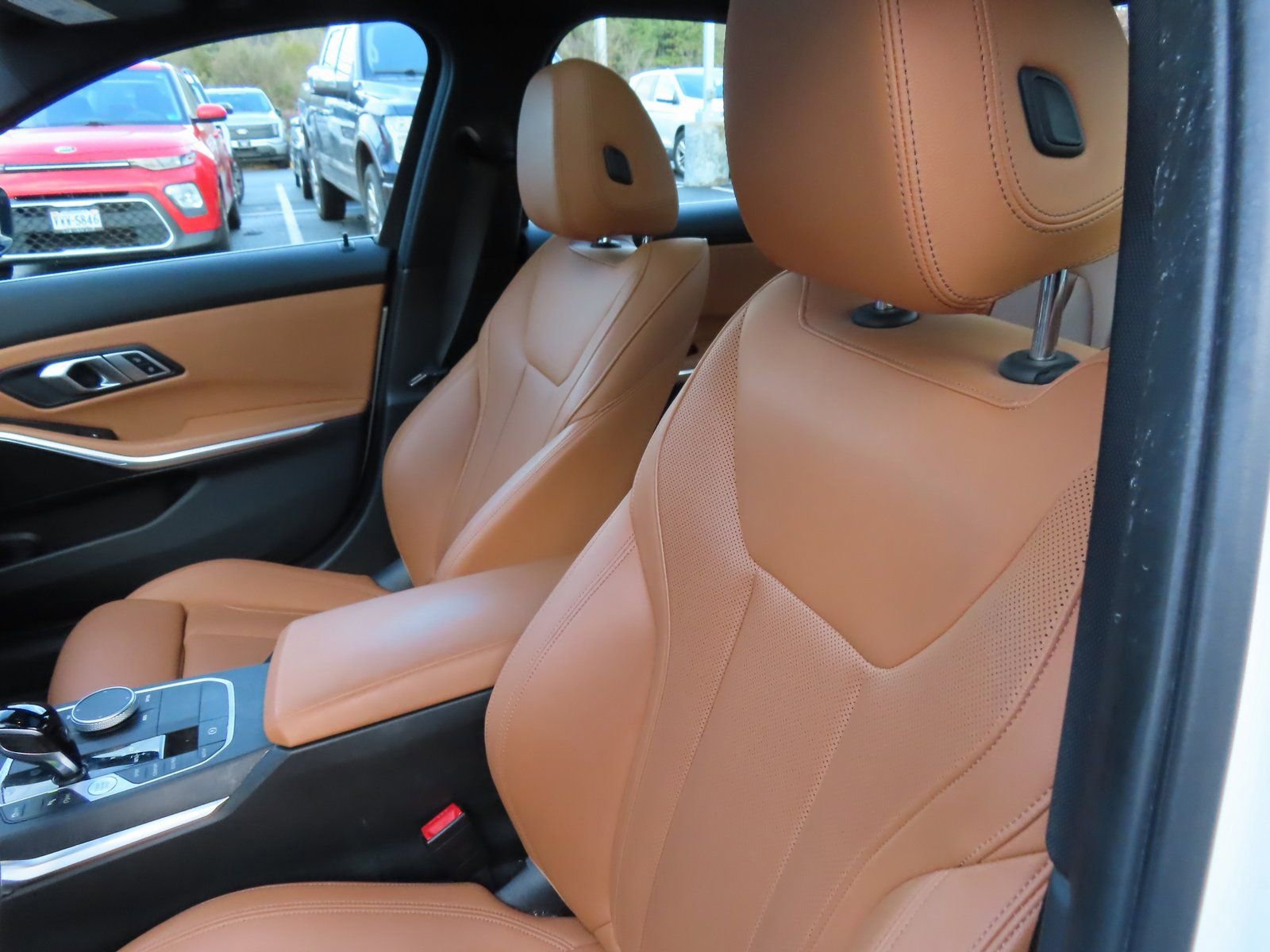 Used 2022 BMW 330i xDrive 330i xDrive w/ Driving Assistance Package image 31