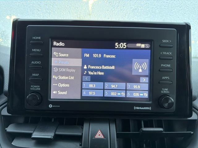 Used 2022 Toyota RAV4 SE image 25