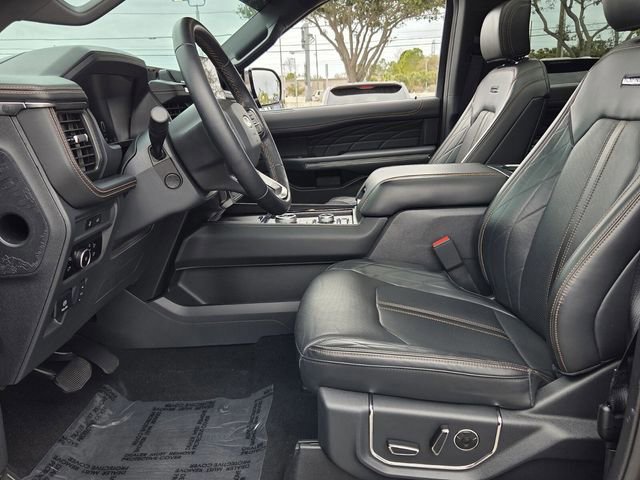 Certified 2024 Ford Expedition Platinum image 12