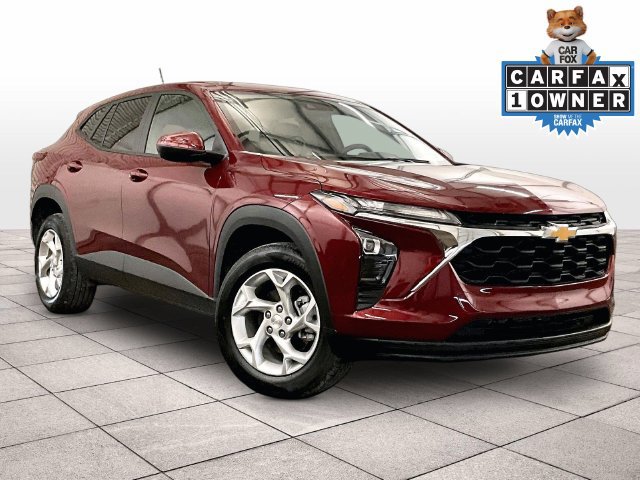 Used 2024 Chevrolet Trax LS w/ LS Convenience Package FWD image 2