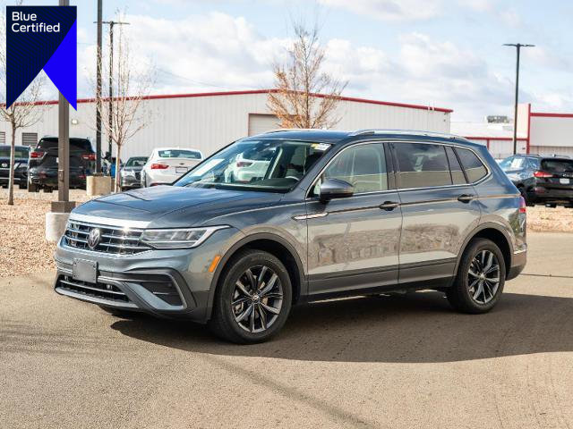 Used 2023 Volkswagen Tiguan SE w/ Panoramic Sunroof Package
